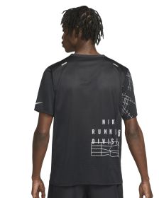 Remera Nike Dri-Fit Run Division Rise 365